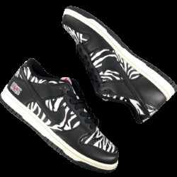 Pkyeezy On Sale Quartersnacks x Nike SB Dunk Low Zebra DM Batch