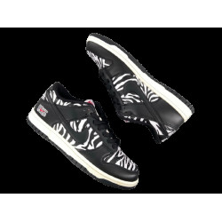 Pkyeezy On Sale Quartersnacks x Nike SB Dunk Low Zebra DM Batch